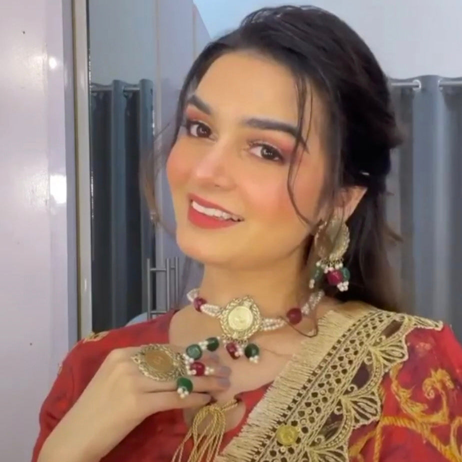Kainat Set Semi Precious Stones