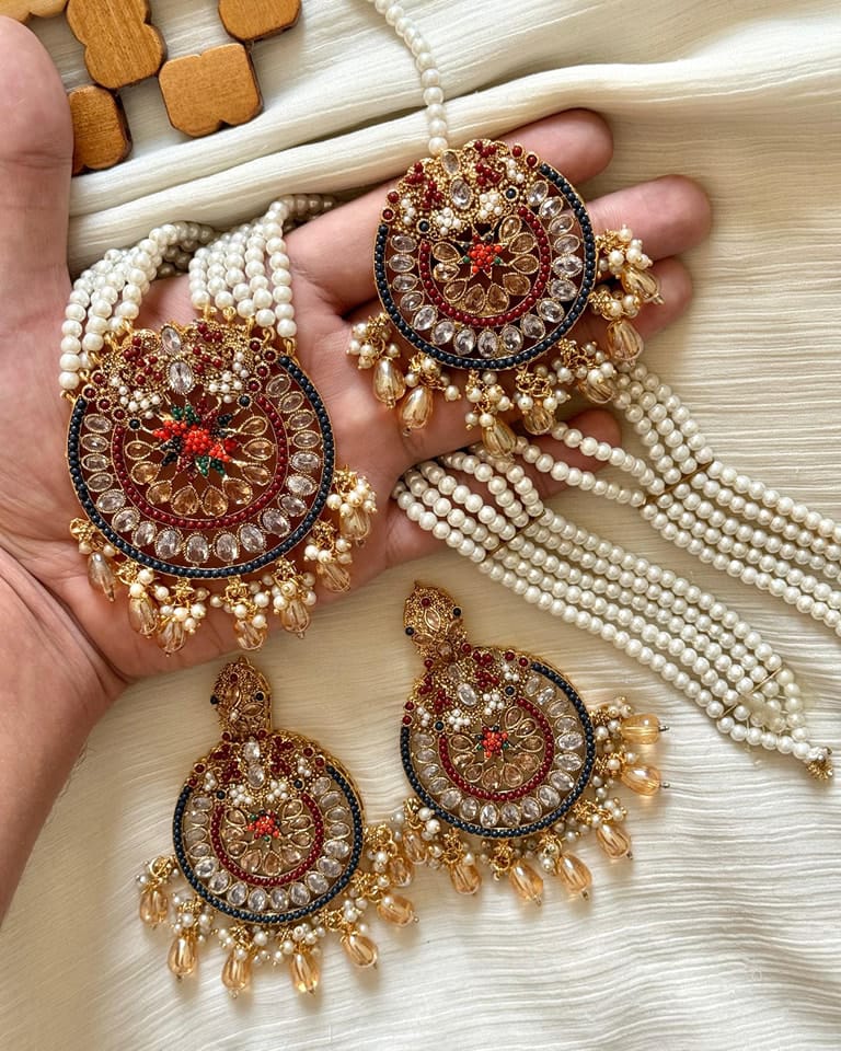 Aaina-e-Zircon Mala Set