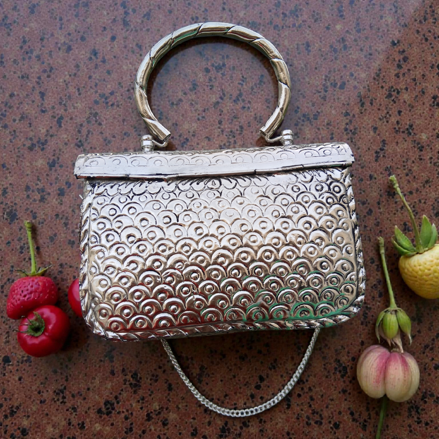 Vintage Style Clutch Round Shape