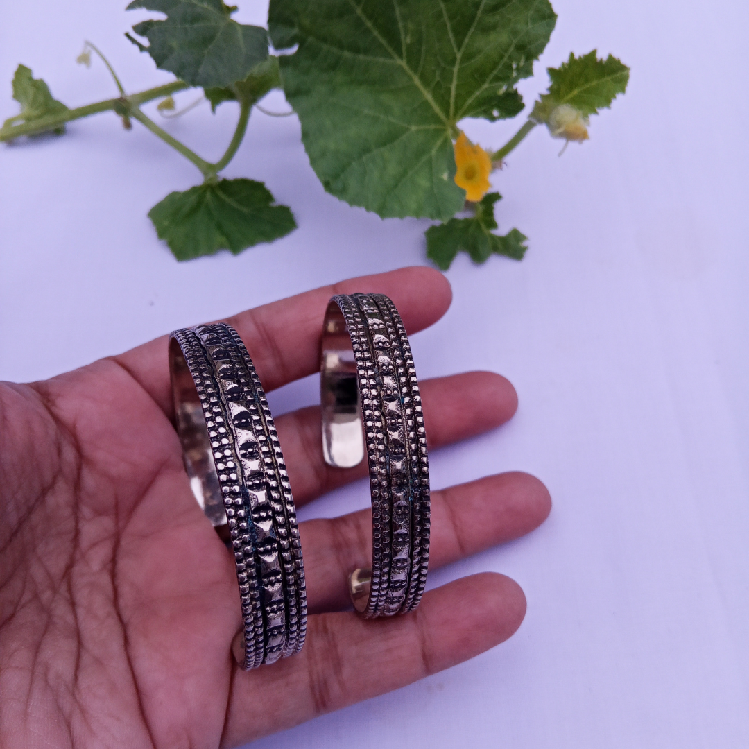 Oxidized Hand Cuff Pair