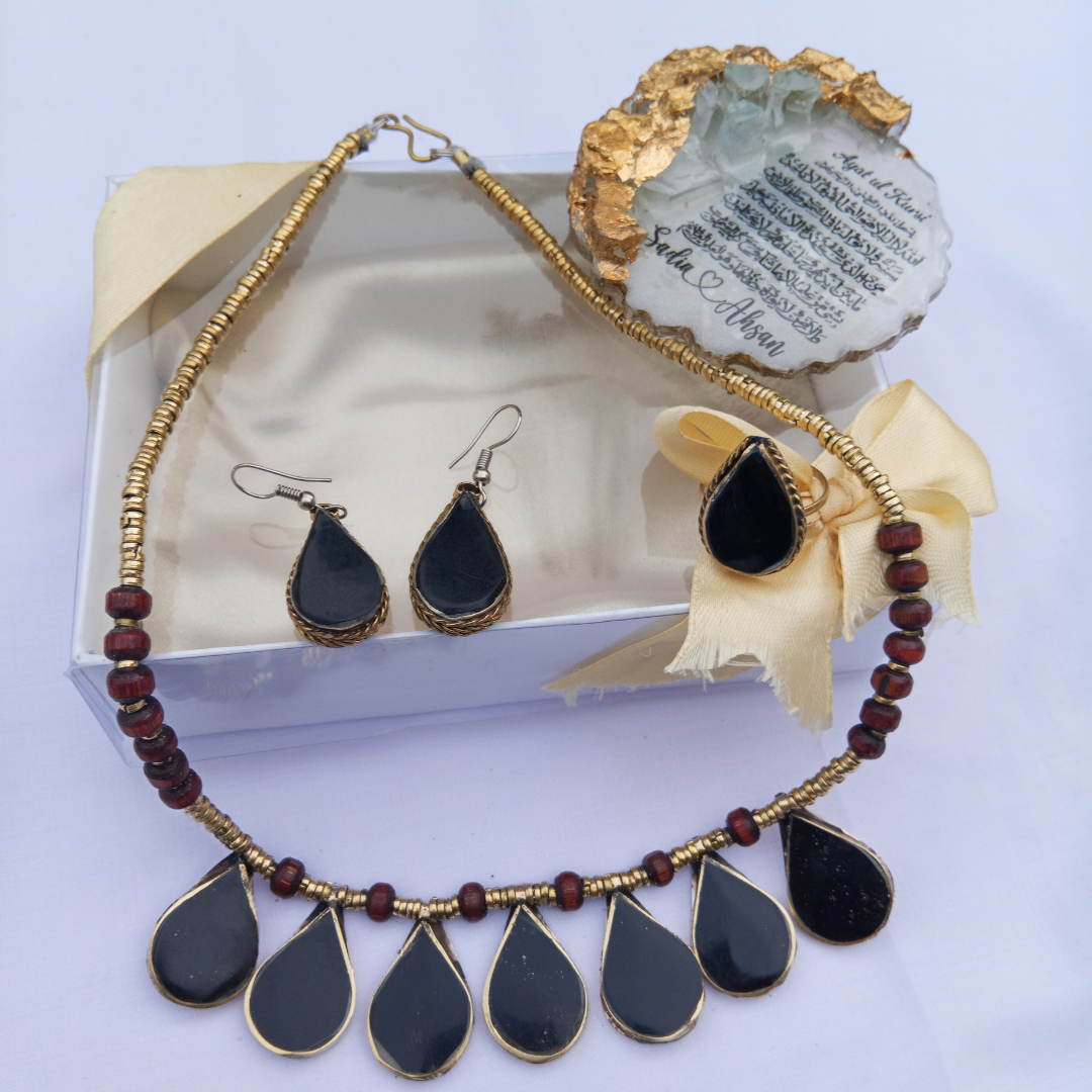 Tear drop style Necklace Set