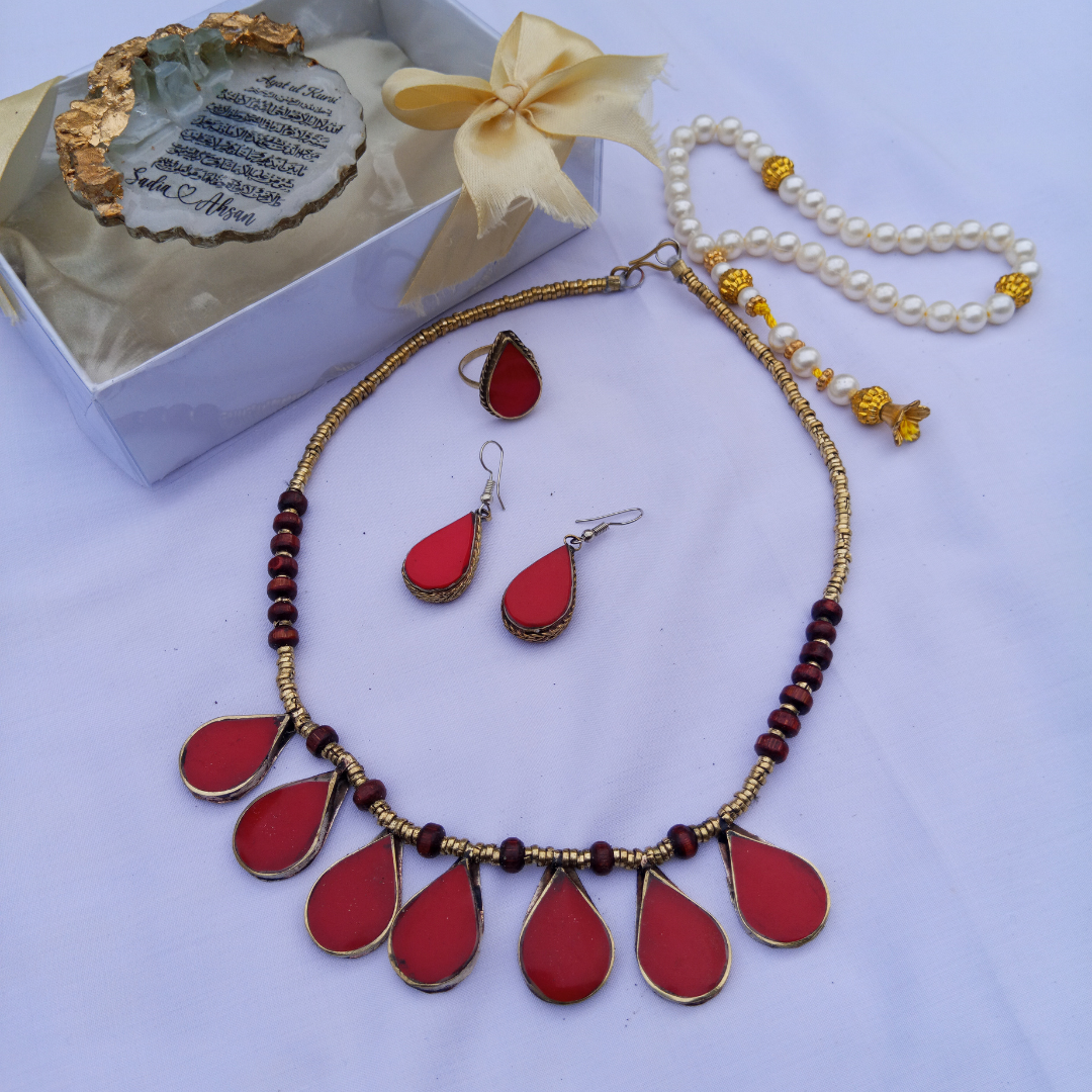 Tear drop style Necklace Set