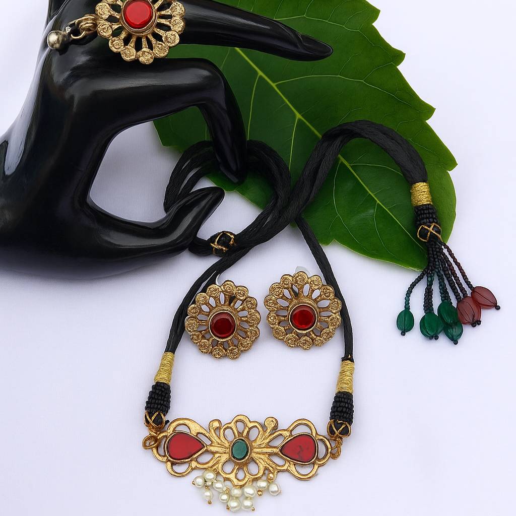 Hania Aamir Choker