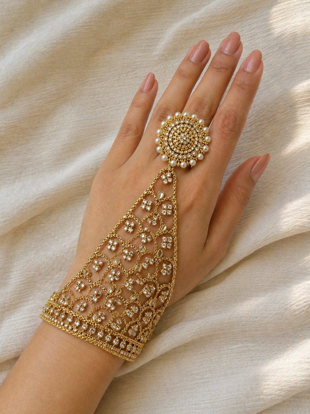 Aura Hand Harness