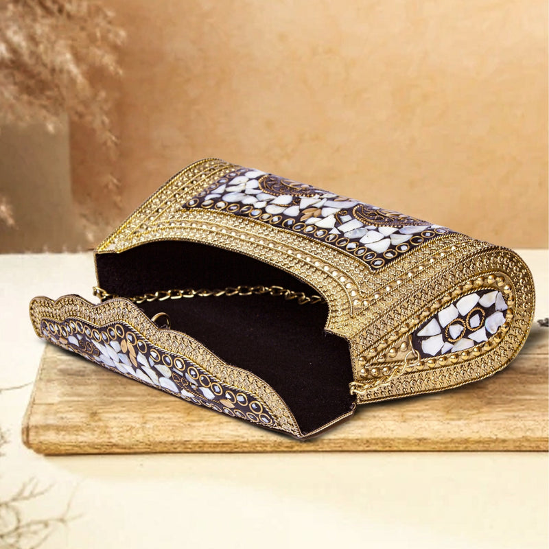 Meher Clutch