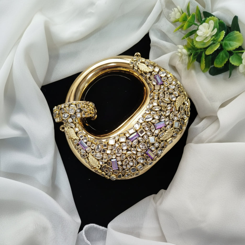 Kundun small clutch
