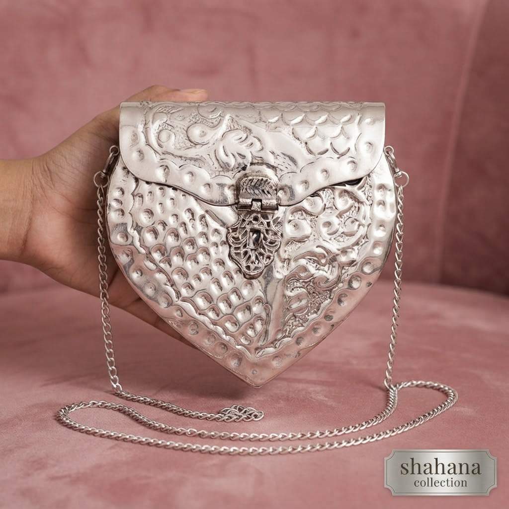 Zar-e-Chandi Clutch