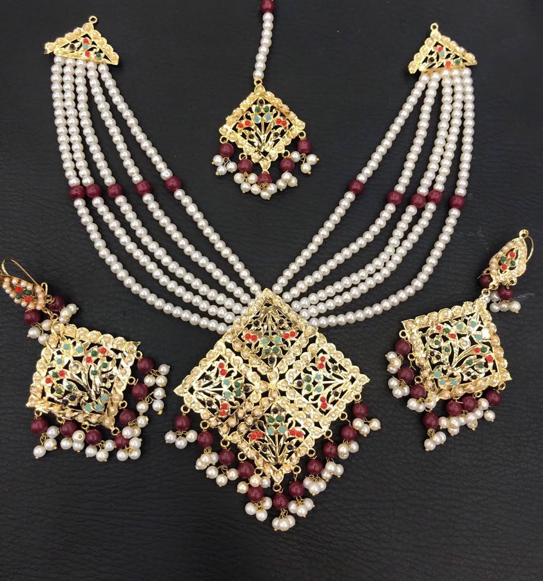 Timeless Gold Pearl Set