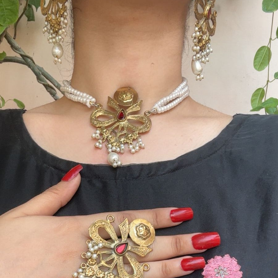 Ribbon Choker Studs and Ring Set