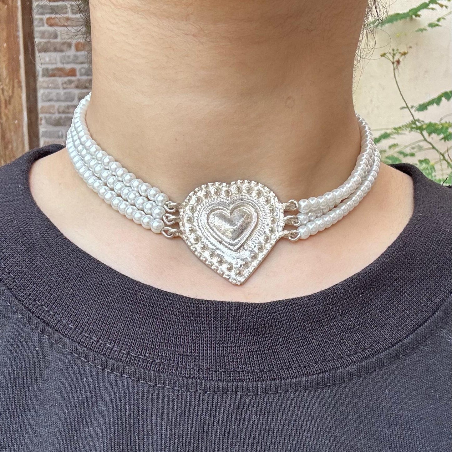 Shiny Heart Choker Silver