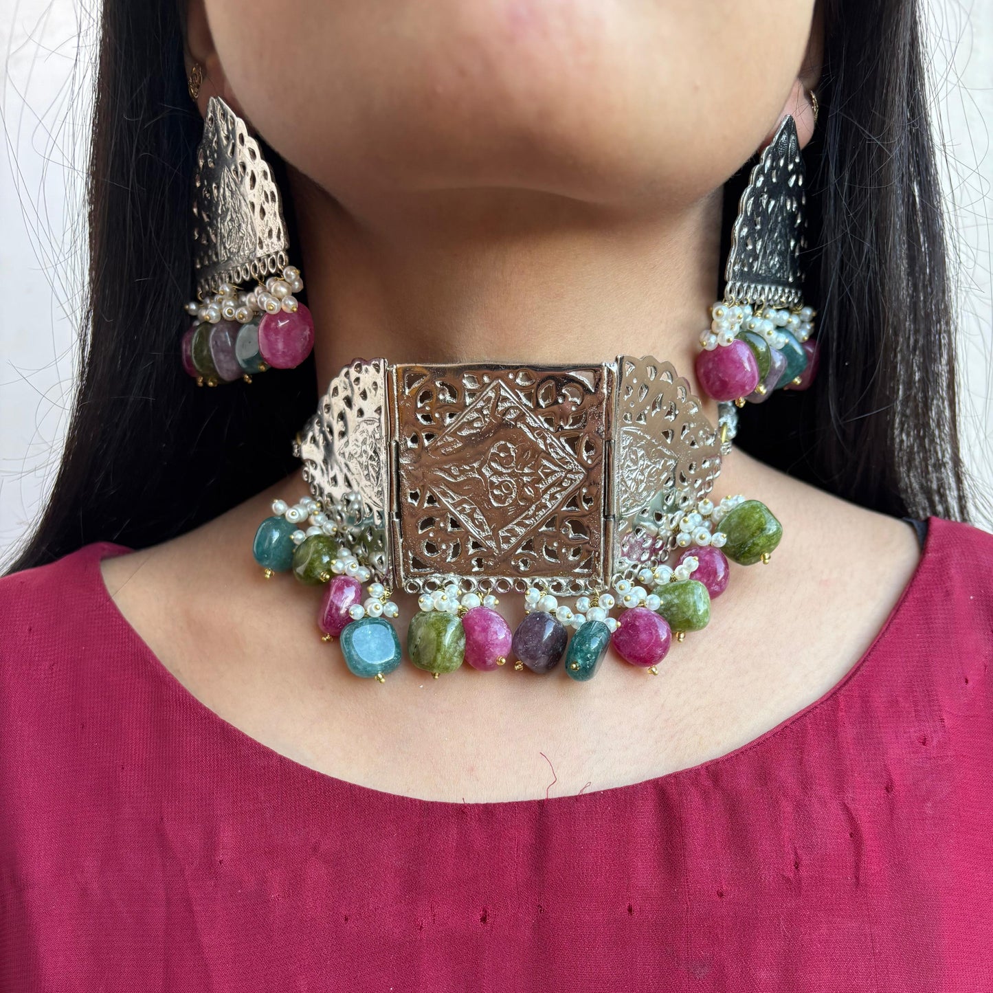 Semi Precious Stones Silver Choker and stud's