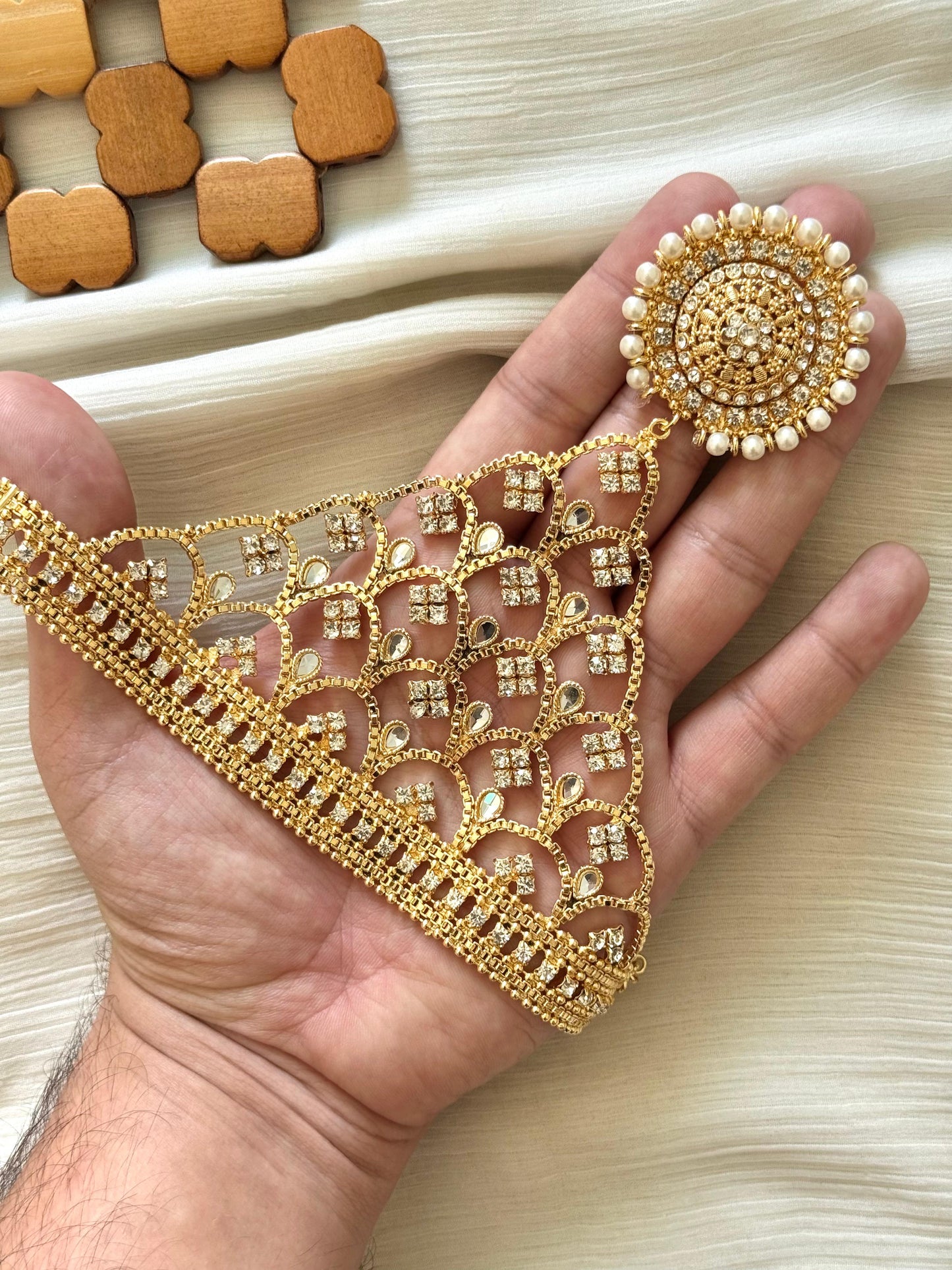 Aura Hand Harness