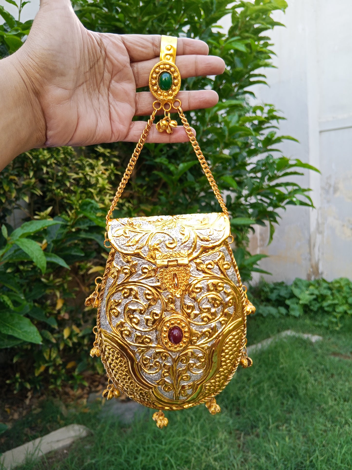 Mobile pouch  Metal