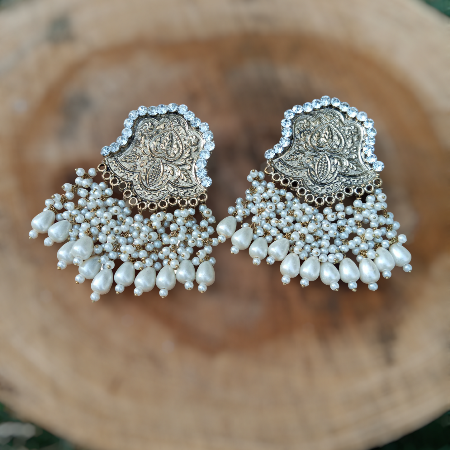Zarqaa Pearl fall Earrings