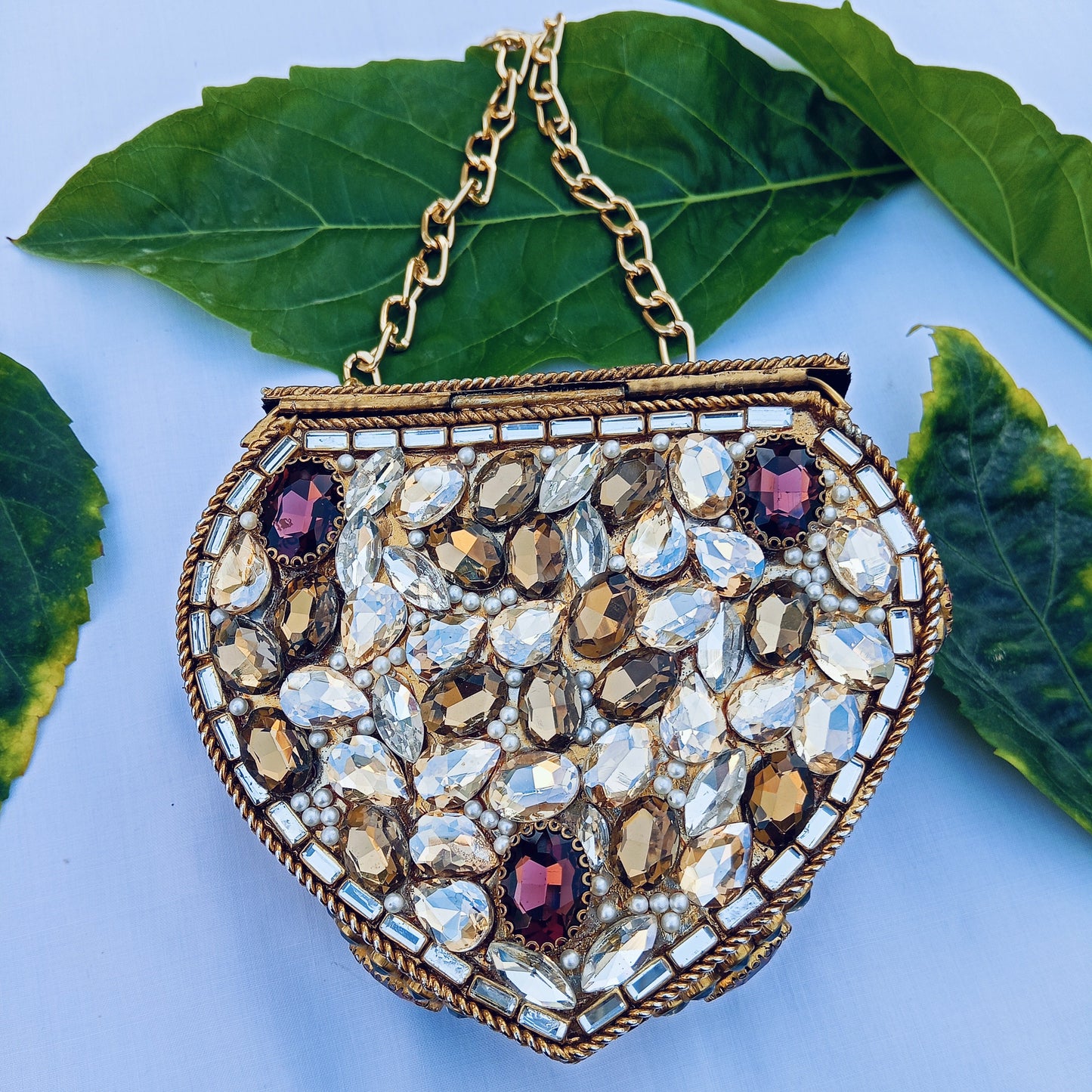 Sheesh Mehal Kundun Metal Clutch