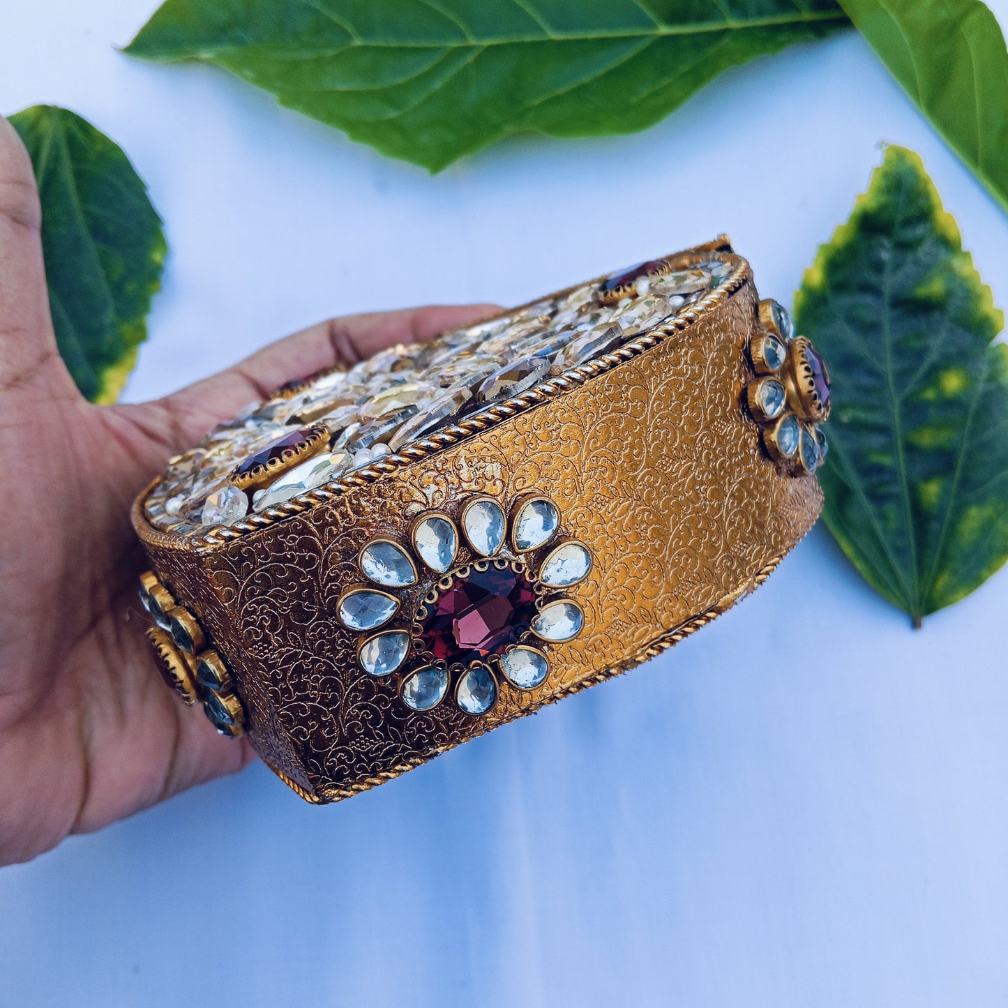 Sheesh Mehal Kundun Metal Clutch