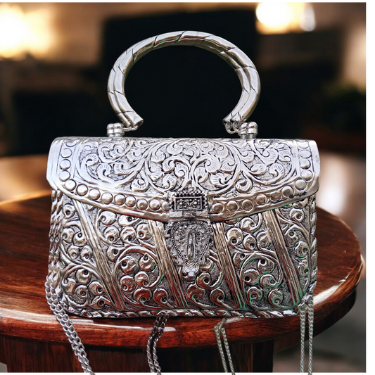 Vintage Style Clutch Round Shape