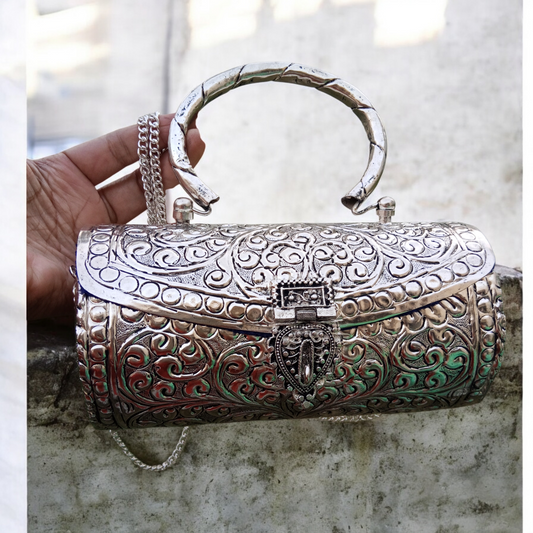 Vintage Style Clutch Round Shape