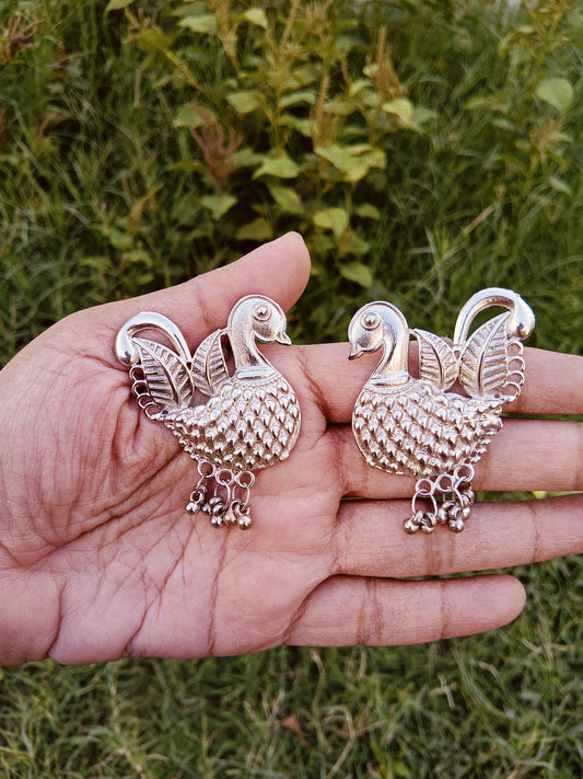 Silver bird studs