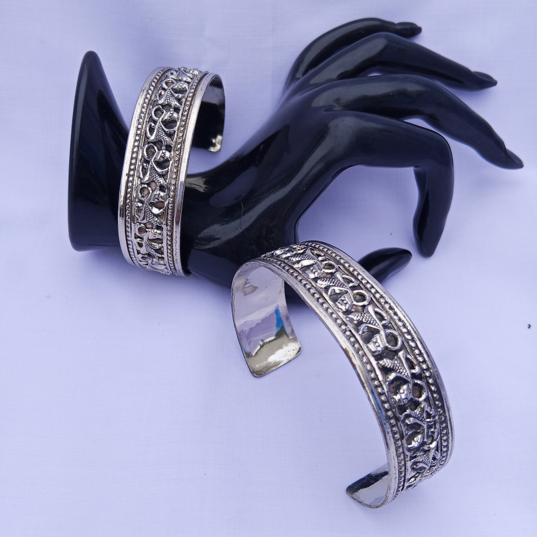 Nazakat Hand Cuff pair