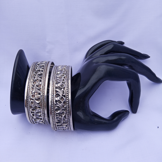 Nazakat Hand Cuff pair