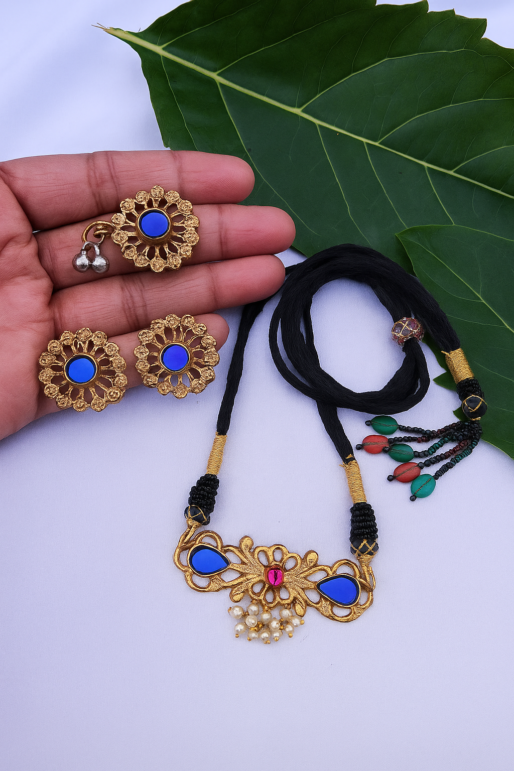 Hania Aamir Choker