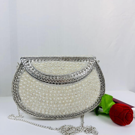 Pearls Metal Clutch