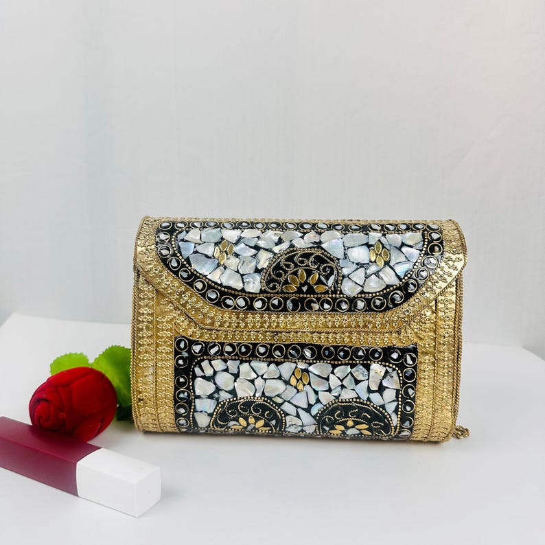 Hunar Handcrafted Clutch