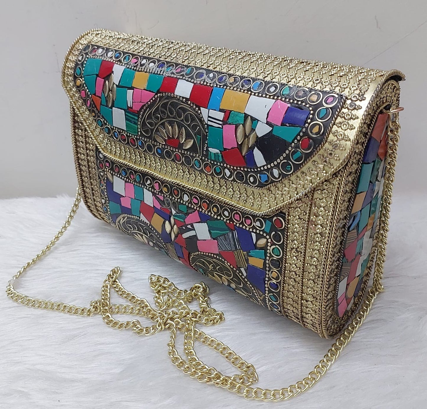Hunar Handcrafted Clutch