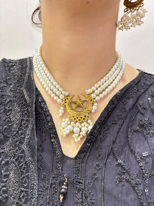 Zeenat Chand Pearls Set
