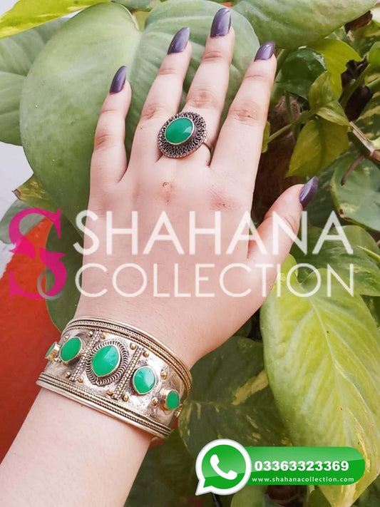 Hand Cuff and ring adjustable