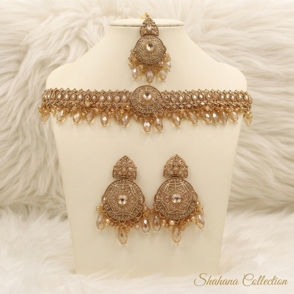 Gul-e-Noor Rajwari Set 
Chokar earrings and teeka