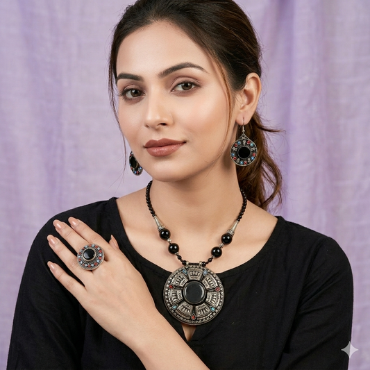 Black Onyx Kazhak Set