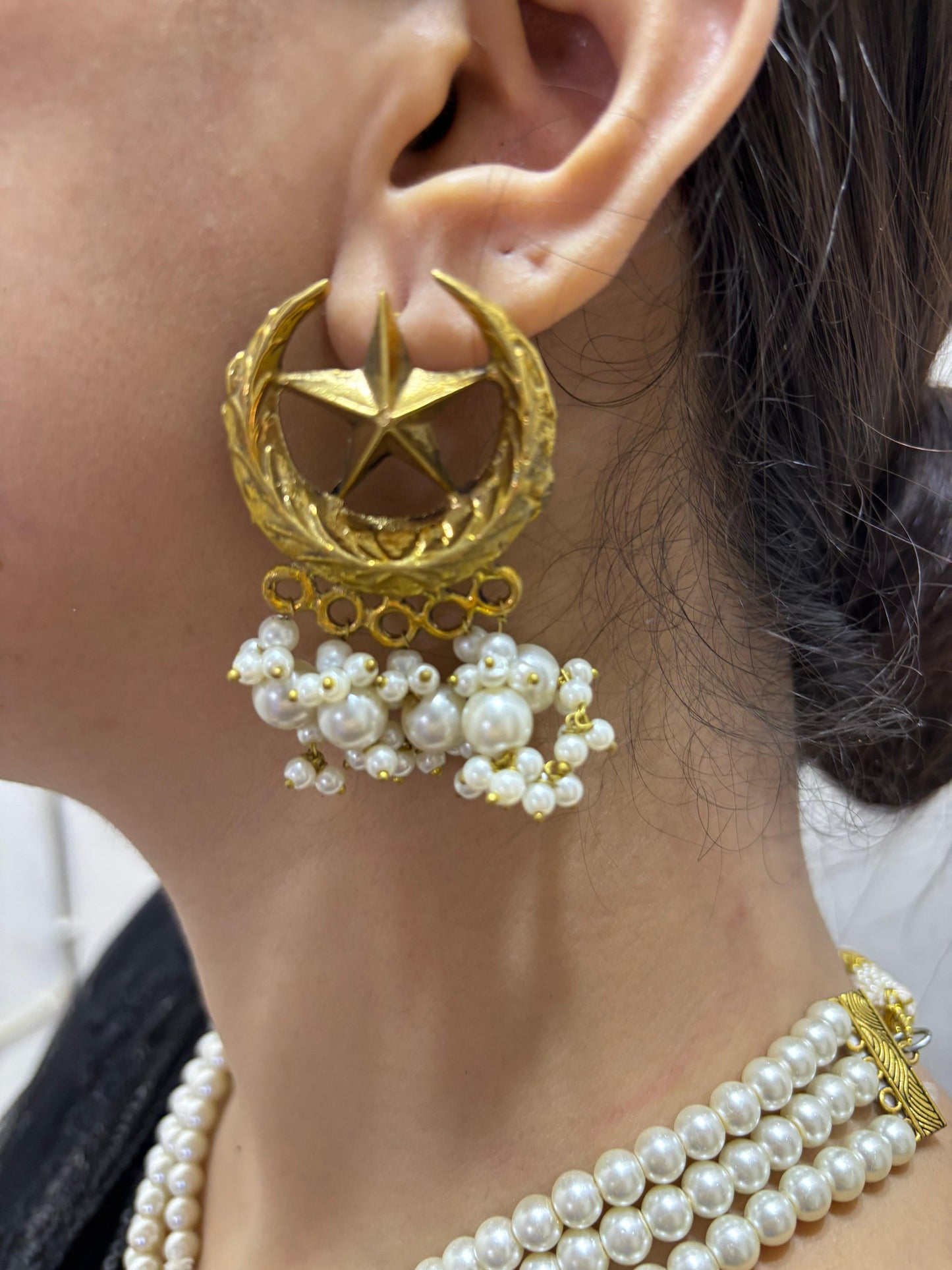 Zeenat Chand Pearls Set